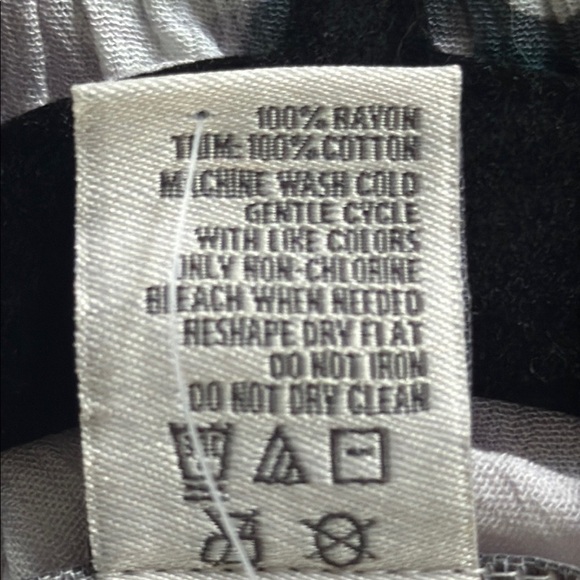 American Rag Cie Purple Blouse with Ruffled Details #475 - Picture 8 of 8